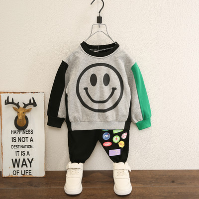 Sportinis vaikiškas rinkinys su dviejų dalių aplikacija