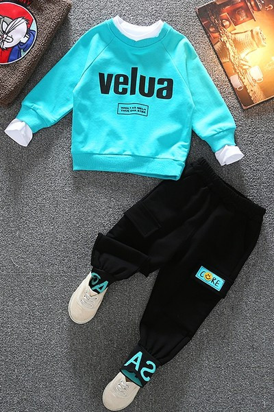 Dnevni set s natpisima za dječake