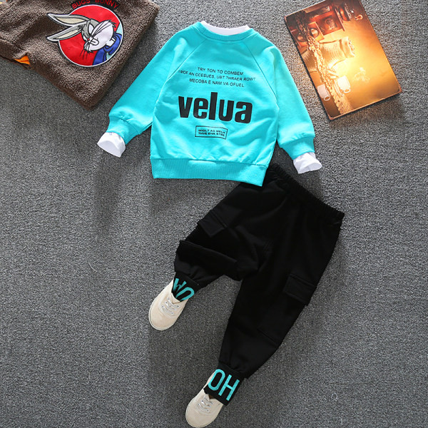 Dnevni set s natpisima za dječake