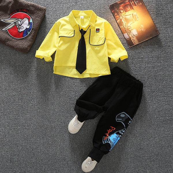 Dnevni dječji komplet iz dva dijela - majica i hlače