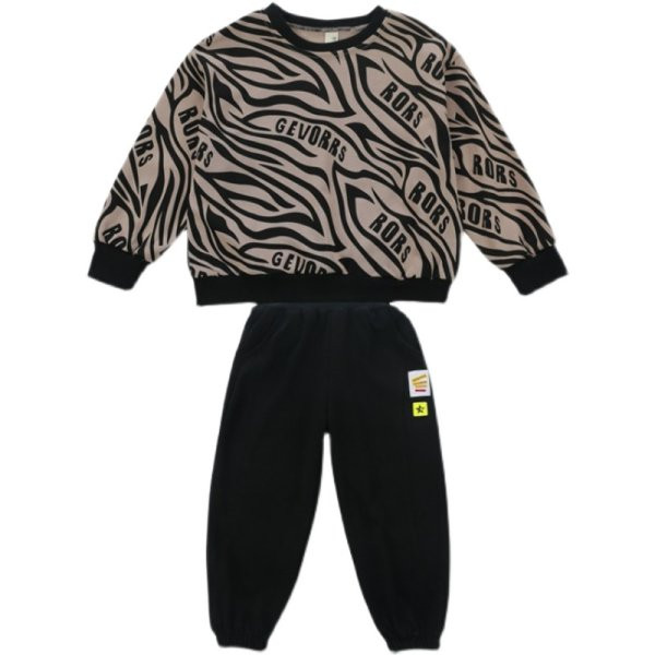 Novi model dječjeg kompleta iz dva dijela