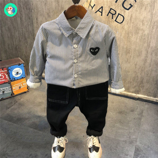 Dječji proljetno-jesenski komplet za dječake - košulja i traperice