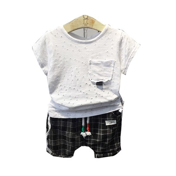 Majica kratkih rukava i kratke hlačice - komplet za dječake
