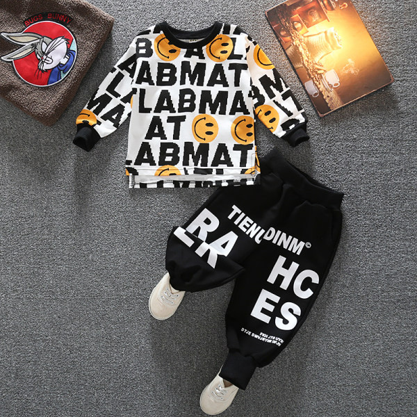 Laste igapäevane komplekt kirjadega - poistele