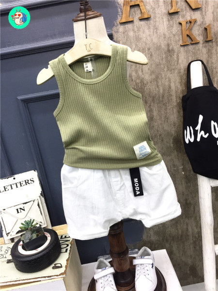 Ljetni set za dječake u majici bez rukava i kratkim hlačama