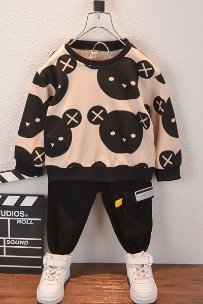 Dnevni dječji komplet za dječake koji se sastoji od dva dijela pantalona i bluze