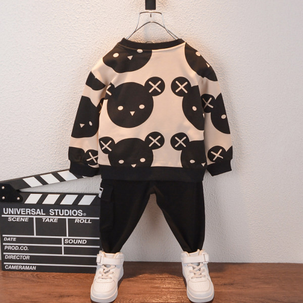 Dnevni dječji komplet za dječake koji se sastoji od dva dijela pantalona i bluze