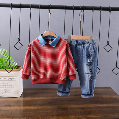 Dječji set za dječake od prugaste bluze i traperica