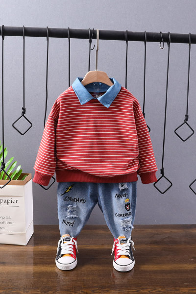 Dječji set za dječake od prugaste bluze i traperica