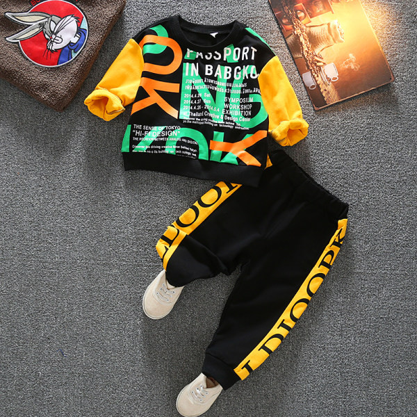 Šareni dječji set s natpisima za dječake