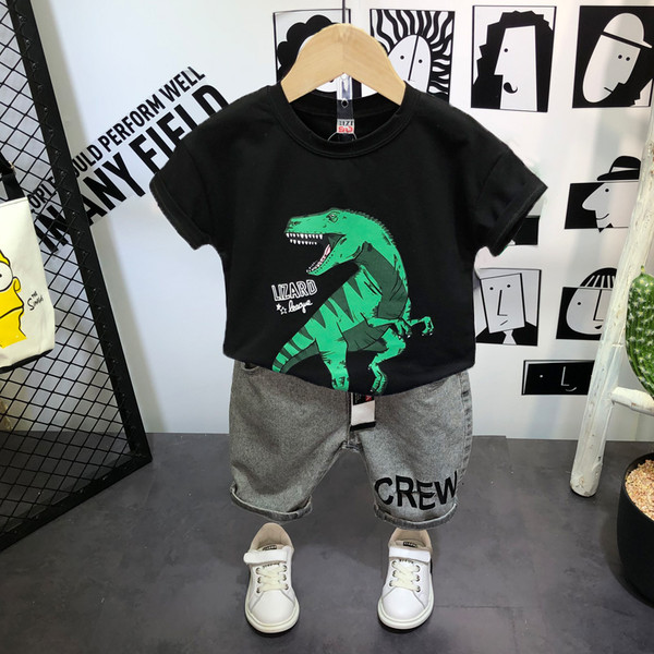 Dnevni ljetni set za dječake od dinosaur majice i kratkih hlačica