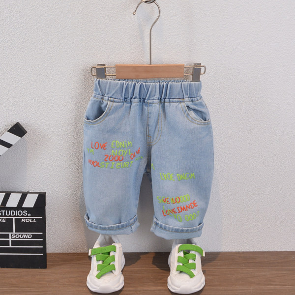 Moderan dječji komplet bluza kratkih rukava i traperice za dječake