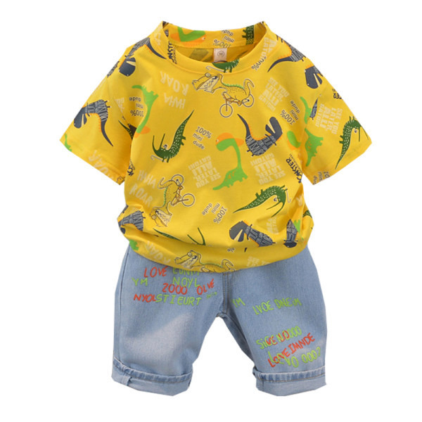 Moderan dječji komplet bluza kratkih rukava i traperice za dječake