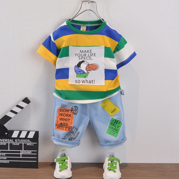 Dnevni dječji set za dječake iz dva dijela primjeren za ljeto