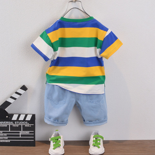 Dnevni dječji set za dječake iz dva dijela primjeren za ljeto