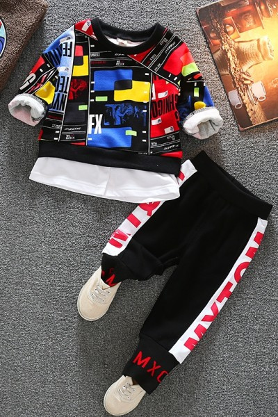 Dječji set u boji s natpisima