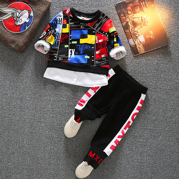 Dječji set u boji s natpisima