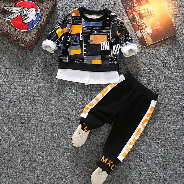 Dječji set u boji s natpisima