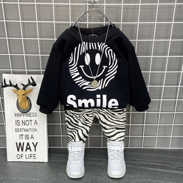 Vaikiškas dviejų dalių rinkinys tinka berniukams