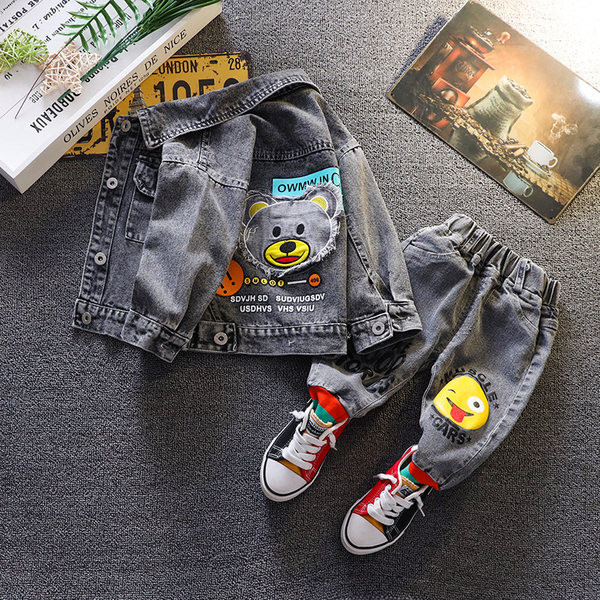 Aplikatsiooniga teksariidest laste vedrukomplekt