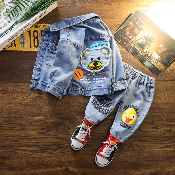 Aplikatsiooniga teksariidest laste vedrukomplekt