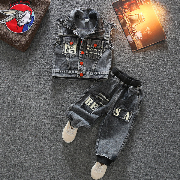 Παιδικό τζιν σετ σε τρία μέρη για αγόρια
