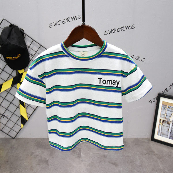 Dnevni set prugaste majice i kratkih hlačica