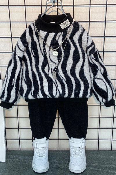 Μοντέρνο παιδικό σετ κατάλληλο για αγόρια σε δύο χρώματα