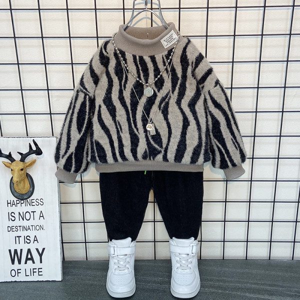 Μοντέρνο παιδικό σετ κατάλληλο για αγόρια σε δύο χρώματα