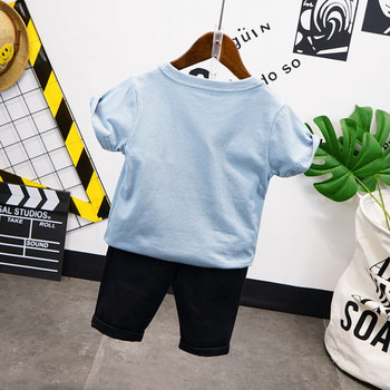 Παιδική καθημερινή φόρμα για αγόρια - μπλουζάκι με απλικέ και τζιν