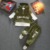 Παιδικό καθημερινό σετ με επιγραφή και κουμπιά