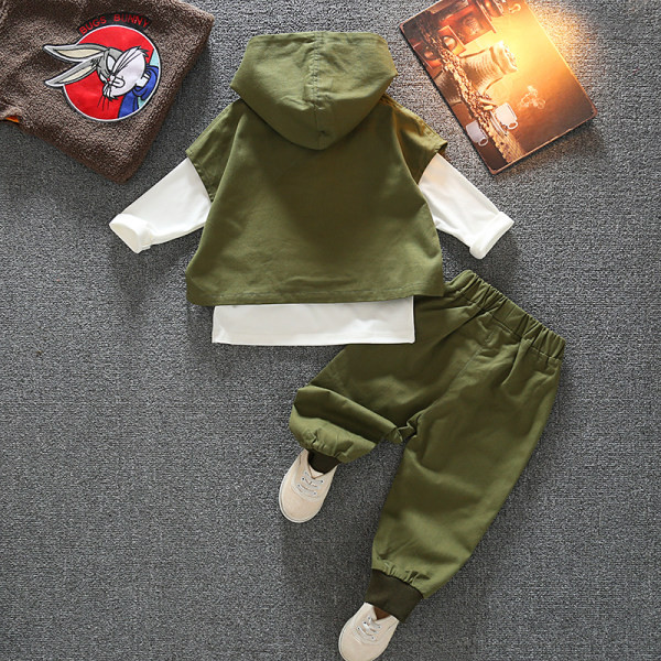 Παιδικό καθημερινό σετ με επιγραφή και κουμπιά