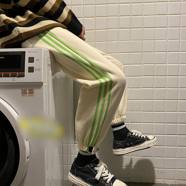 Ανδρικό casual παντελόνι με μπορντούρα