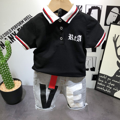 Dnevni set za dječake - bluza i kratke hlače s natpisom