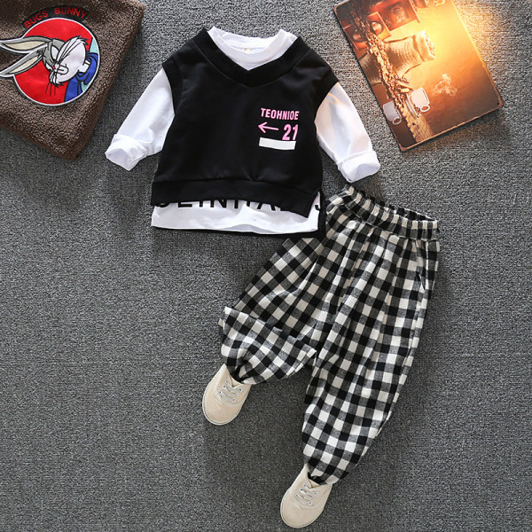 Παιδικό σετ σε τρία μέρι για αγόρια