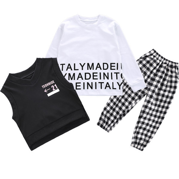 Παιδικό σετ σε τρία μέρι για αγόρια