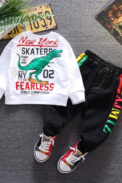 Dnevni dječji komplet s aplikacijom i trapericama