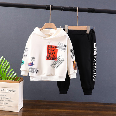 Σπορ καθημερινά παιδικά σετ για αγόρια με εφαρμογές