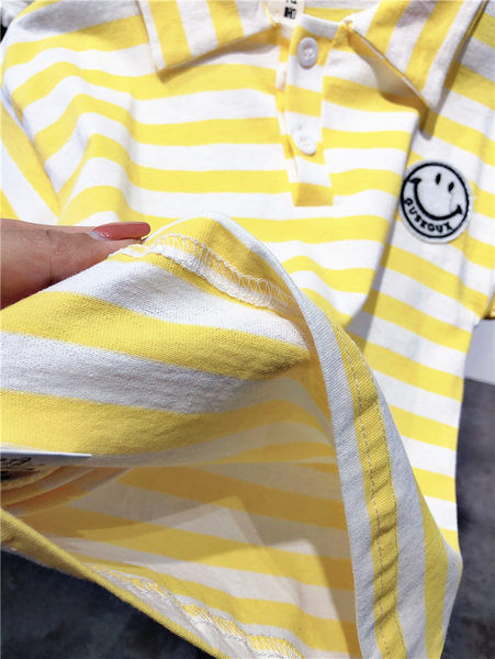 Νέο καλοκαιρινό σετ ριγέ μπλούζα και σορτς