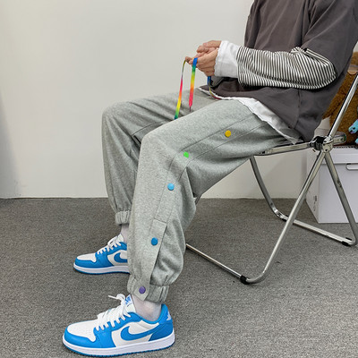 Ανδρικό παντελόνι με κουμπιά, ίσιο μοντέλο