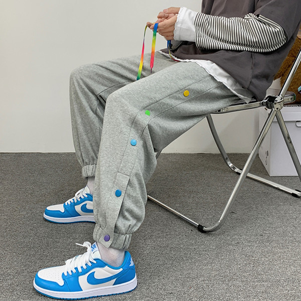 Ανδρικό παντελόνι με κουμπιά, ίσιο μοντέλο