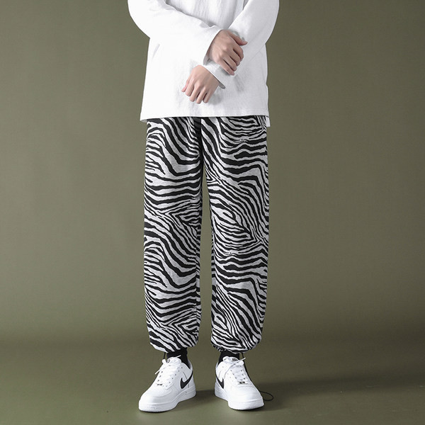 Široki model muških hlača sa animal printom