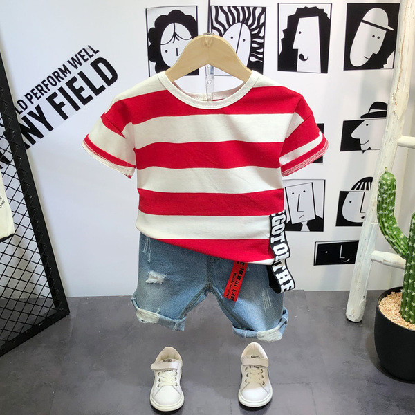 Casual καλοκαιρινό σετ - ριγέ μπλουζάκι και κοντό τζιν