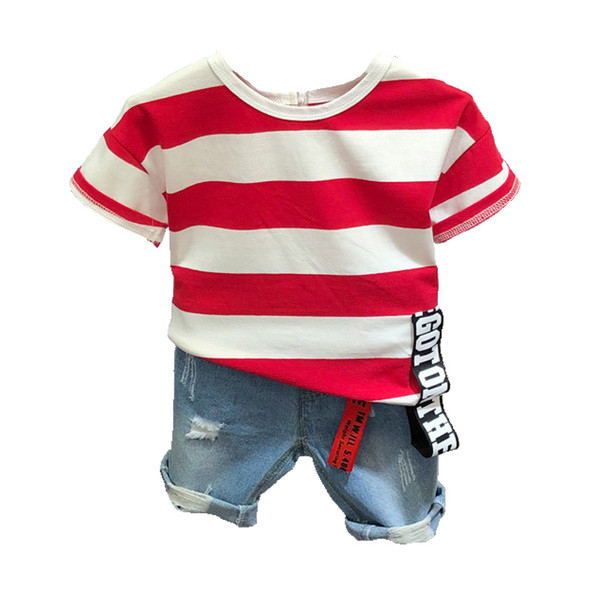 Casual καλοκαιρινό σετ - ριγέ μπλουζάκι και κοντό τζιν