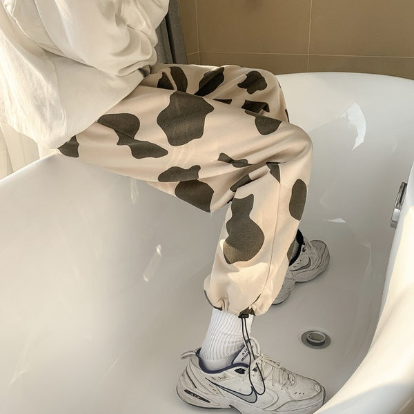 Ανδρικό παντελόνι ίσιο μοντέλο με άνιμαλ εκτύπωση