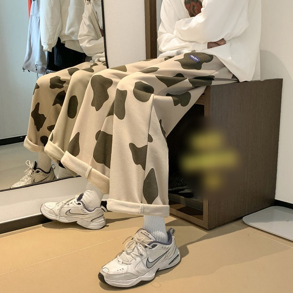 Ανδρικό παντελόνι ίσιο μοντέλο με άνιμαλ εκτύπωση