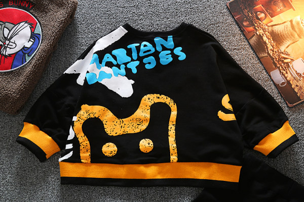 Σύγχρονα παιδικά σετ με επιγραφές