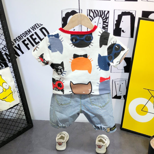 Šareni dječji komplet - majica i kratke traperice