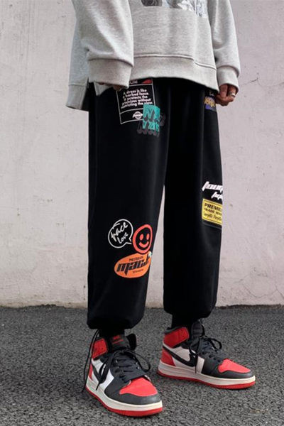 Ανδρικό παντελόνι με κορδόνια και απλικέ