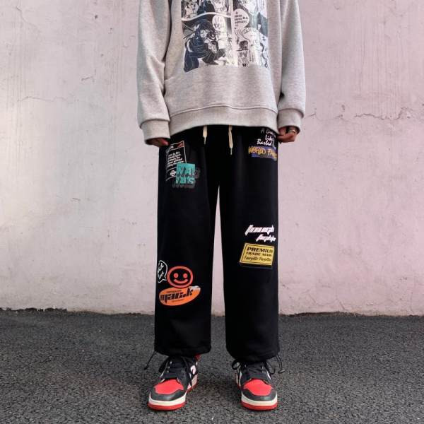 Ανδρικό παντελόνι με κορδόνια και απλικέ